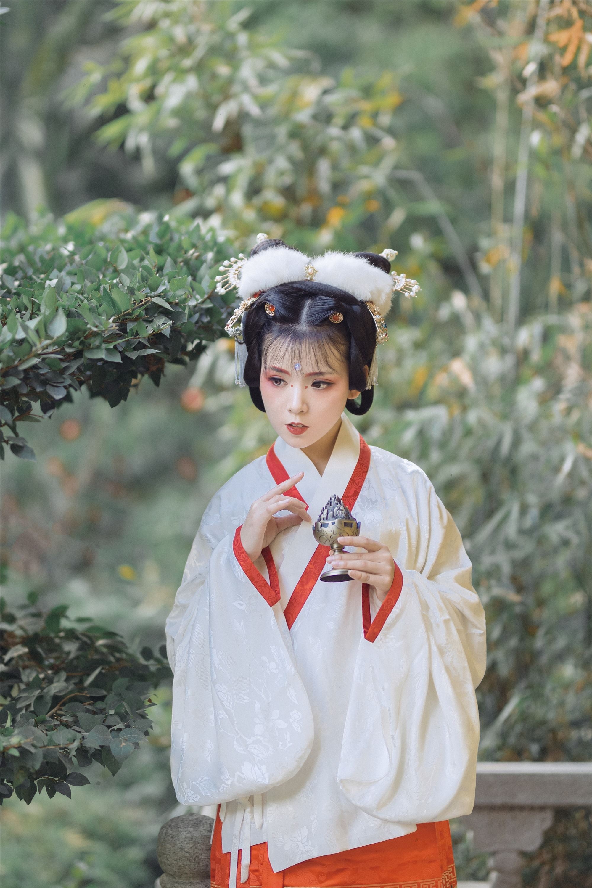 YITUYU艺图语 2021.09.04 茕兔 悠然